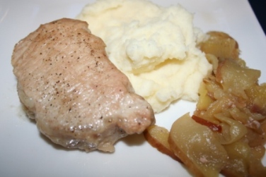 Baked pork chops with apples