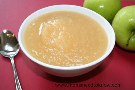 homemade-applesauce-easy