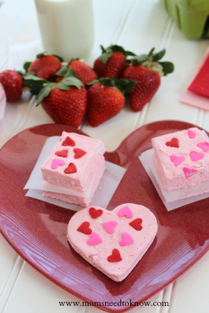 2 ingredient strawberry fudge valentines