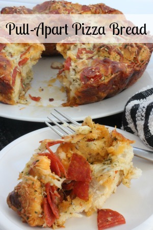 Easy Weeknight Dinner | Pull-apart pizza bread