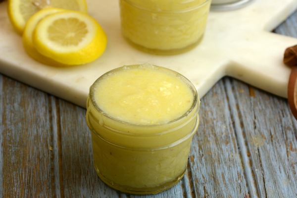 Homemade Body Scrub with Lemon and Honey h