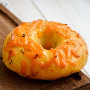 keto bagels recipe with cheddar cheese